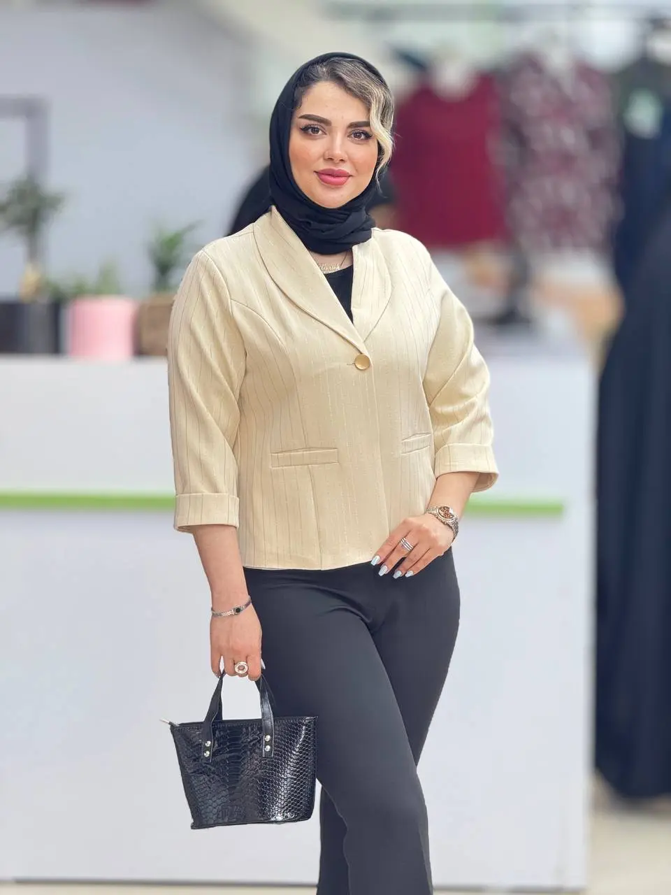 کراپ کت دیپلمات