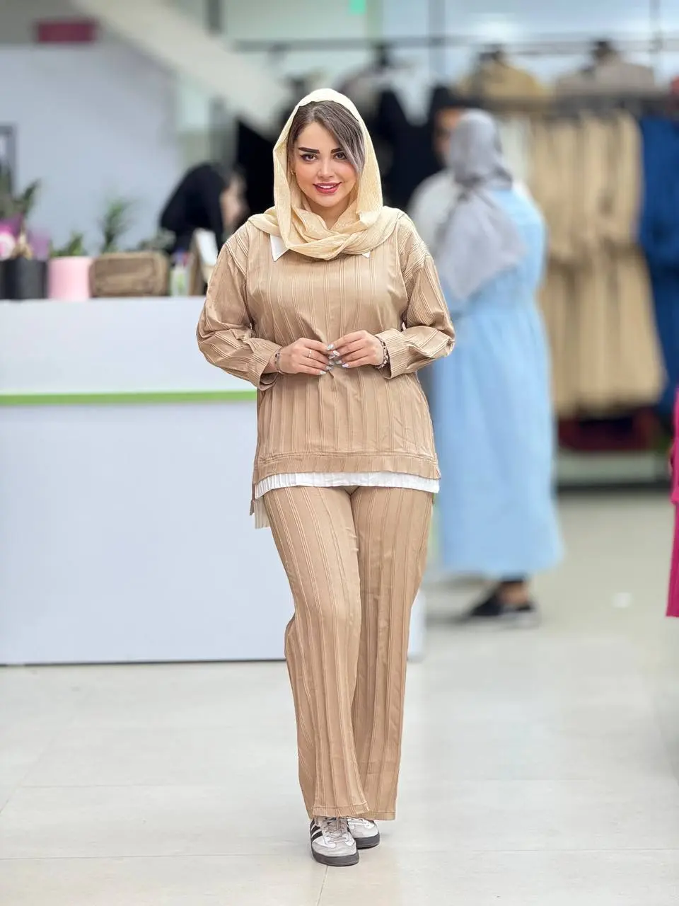 ست ایوا یقه سفید