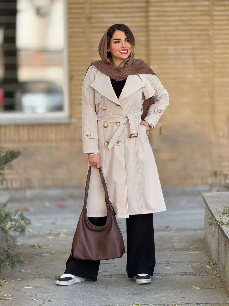 ترنچ کت بلند