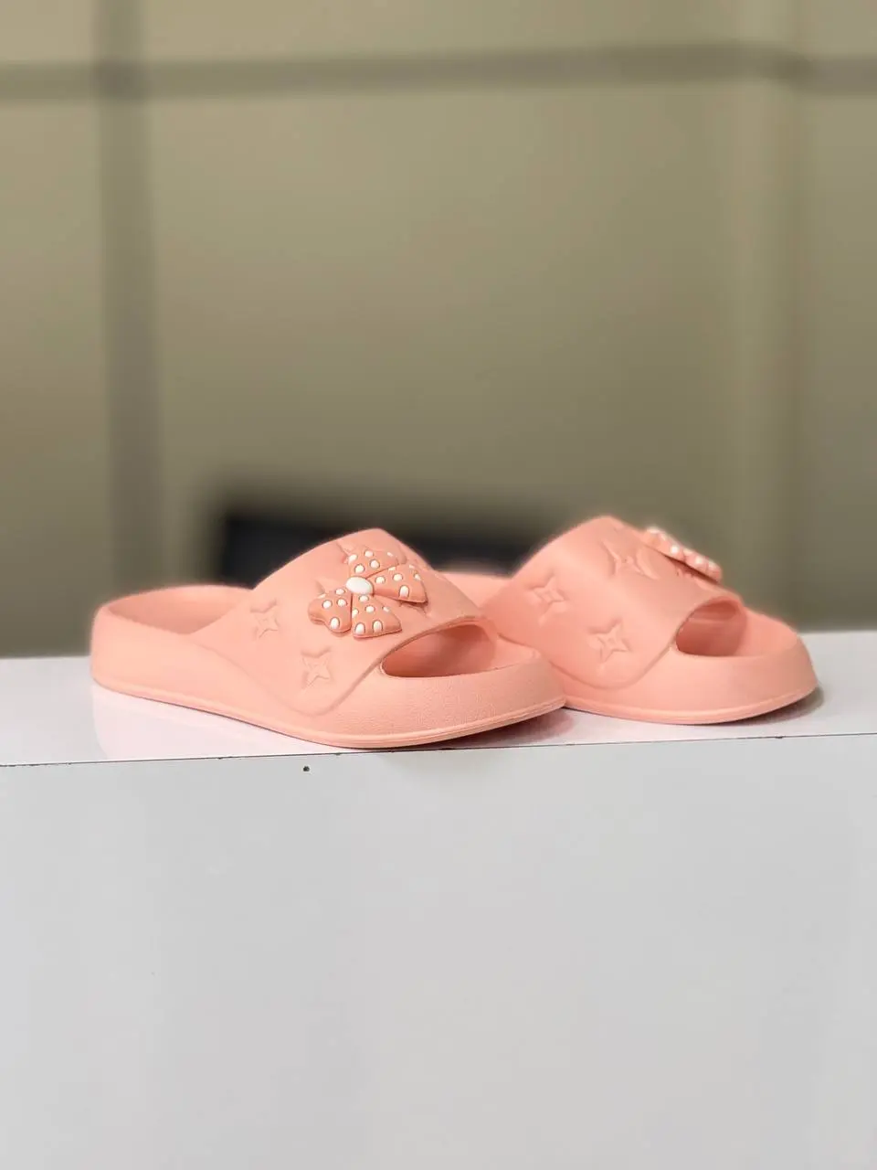 دمپایی پاپیون