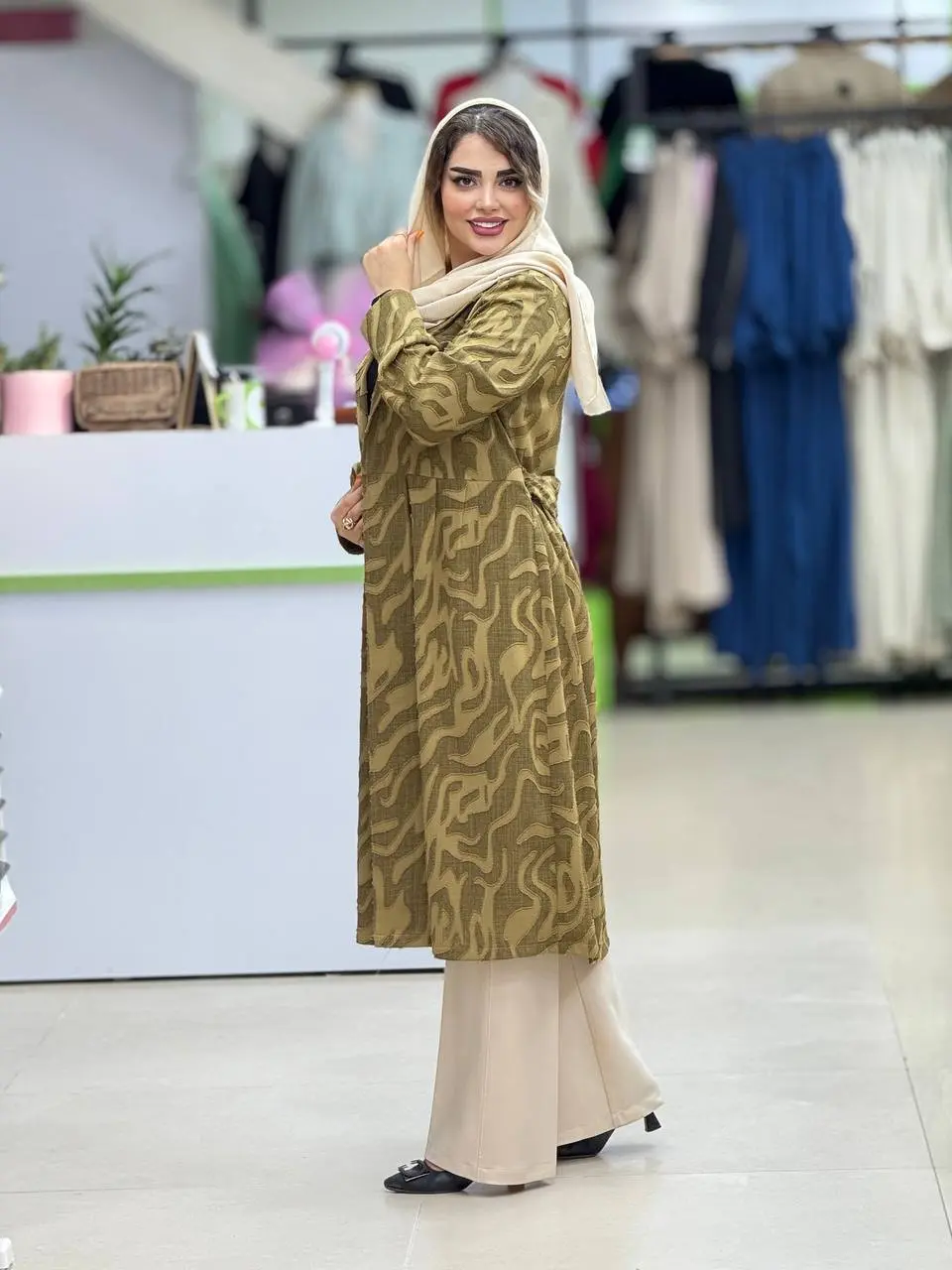 مانتو کسمه جلو باز