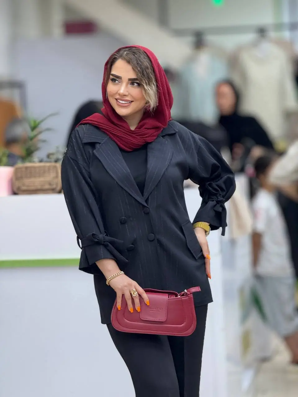 کت عروسکی دیپلمات